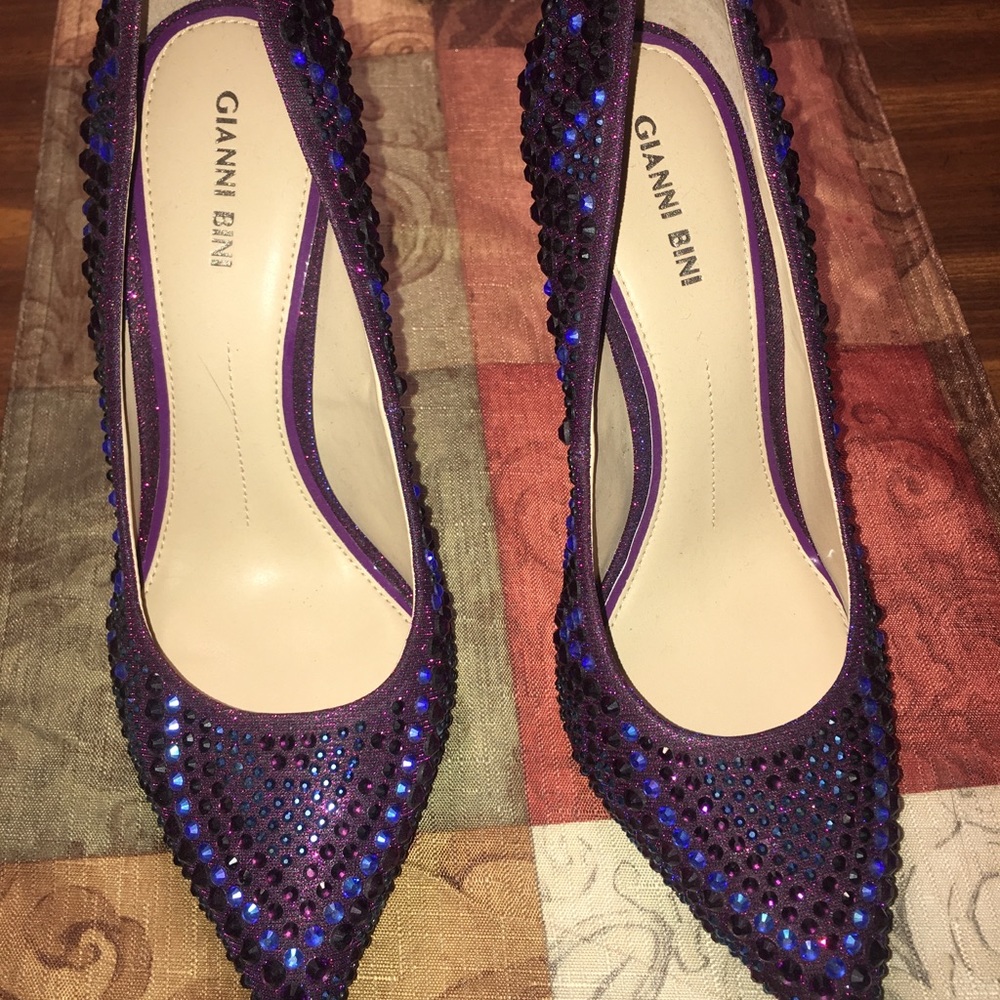 Gianni Bini heels - Picture 1 of 3